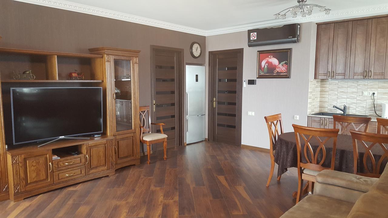 באטומי Mimino Apartment Deluxe First Line מראה חיצוני תמונה